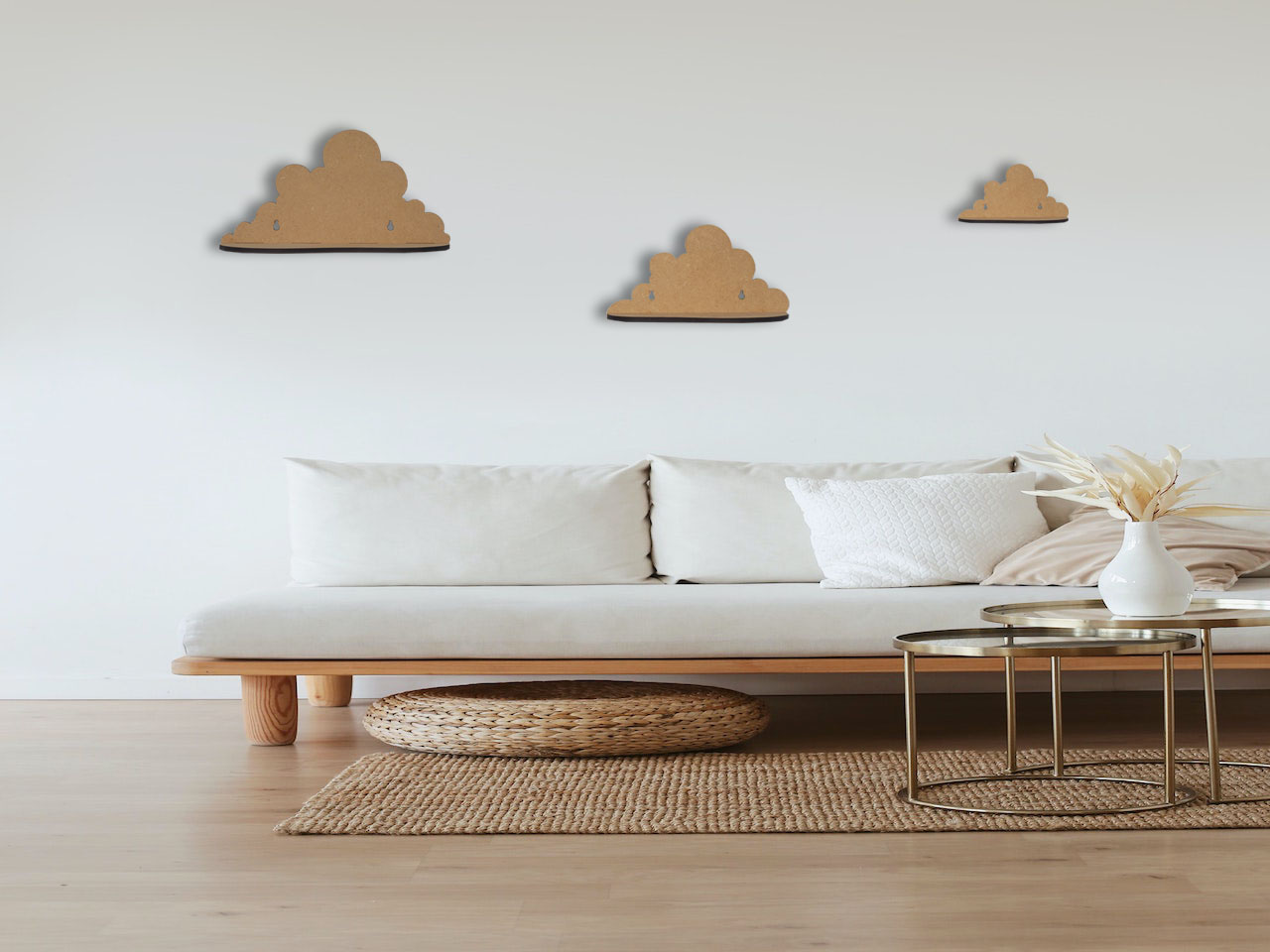 3 Étagères originales nuage en bois, 3 tailles différentes accrochées au mur d'un salon